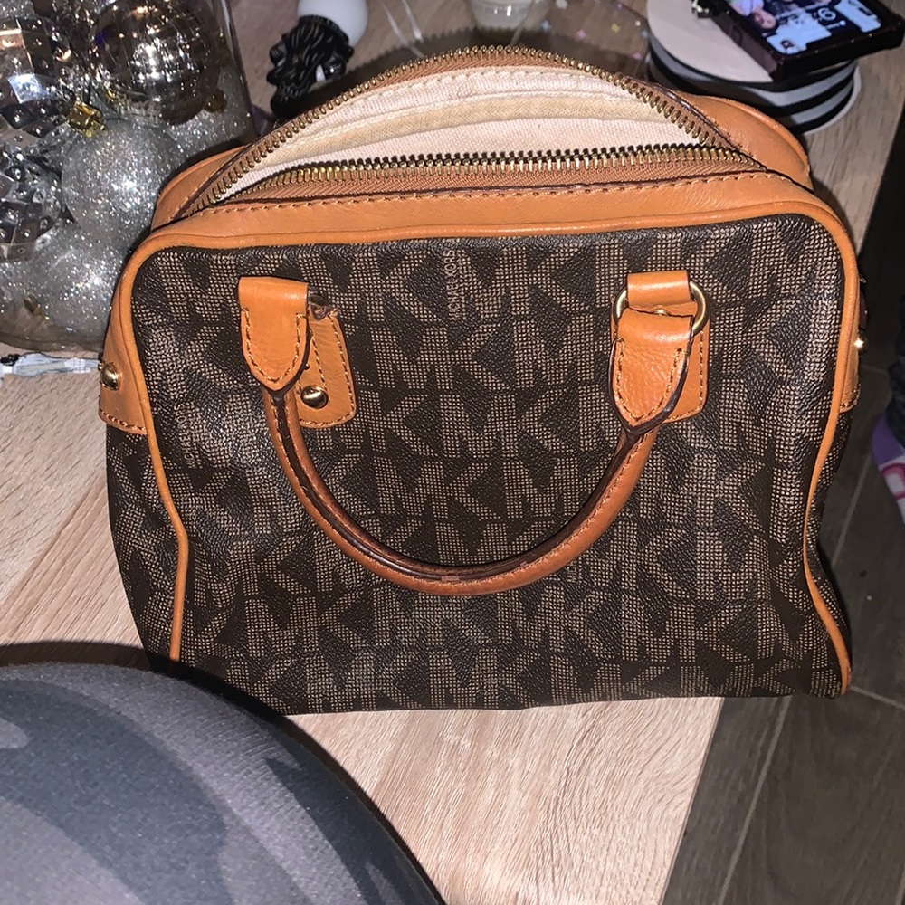 Cute Authentic MK bag!